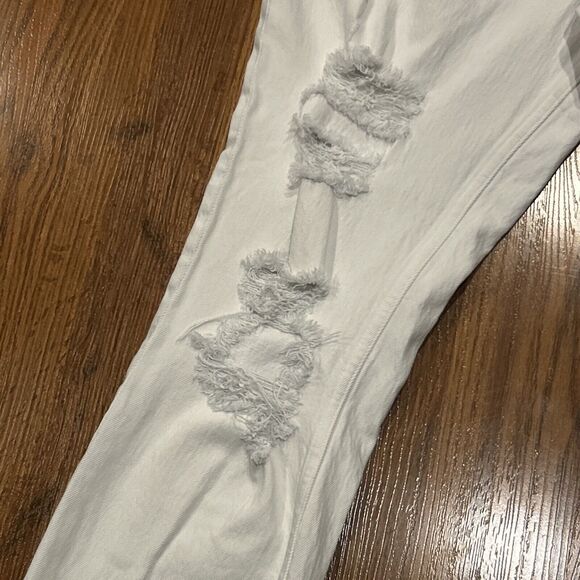 Abercrombie & Fitch Jeans Women’s Size 28/6 White The Mom High Rise Distressed - Picture 5 of 7
